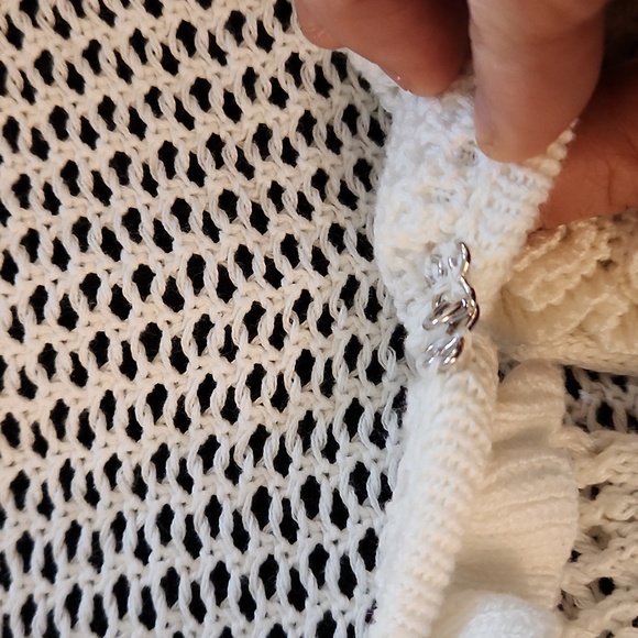 Bundle- 4 Sweet Outfit Pieces - Picture 11 of 16